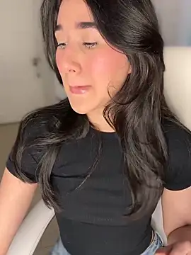 Snapshot of julieta_jhonss chatting on 16, 3, 2026 julieta jhonss online show from 16, 3, 2026