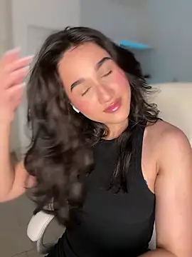 Snapshot of julieta_jhonss chatting on 27, 3, 2026 julieta jhonss online show from 27, 3, 2026