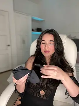 Snapshot of julieta_jhonss chatting on 13, 4, 2026 julieta jhonss online show from 13, 4, 2026