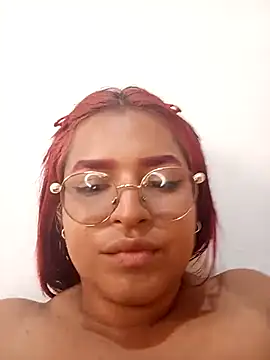 Snapshot of katia_durand chatting on 12, 4, 2026 katia durand online show from 12, 4, 2026