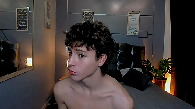 Christopher 77 online show from 17, 10, 2025