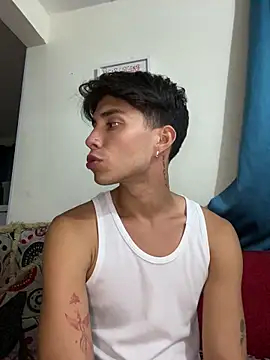 Snapshot of Dylann_west chatting on 10, 3, 2026 Dylann west online show from 10, 3, 2026