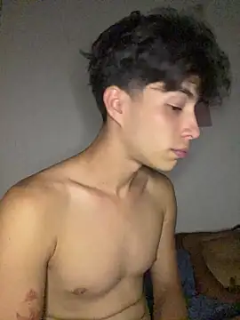 Snapshot of Dylann_west chatting on 12, 3, 2026 Dylann west online show from 12, 3, 2026