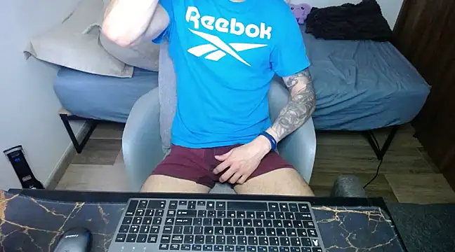 bossking017 online show from 15, 2, 2025