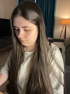 Snapshot of Lovely_Waifu chatting on 6, 4, 2026 Lovely Waifu online show from 6, 4, 2026