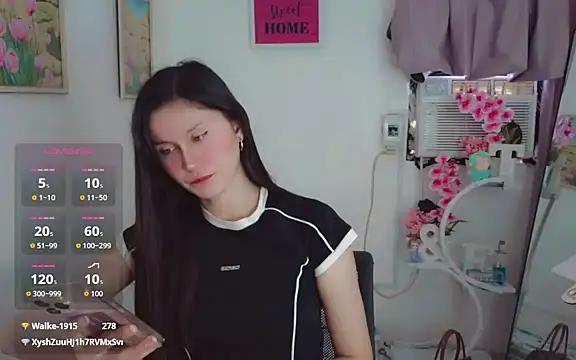 Snapshot of anne_smithe chatting on 25, 3, 2026 anne smithe online show from 25, 3, 2026