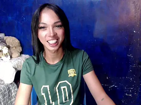 Snapshot of Simi_Ipit chatting on 23, 4, 2026 Simi Ipit online show from 23, 4, 2026