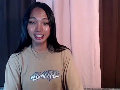 Snapshot of Simi_Ipit chatting on 24, 4, 2026 Simi Ipit online show from 24, 4, 2026