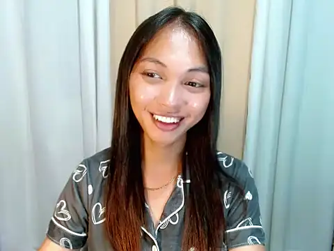 Snapshot of Simi_Ipit chatting on 29, 4, 2026 Simi Ipit online show from 29, 4, 2026