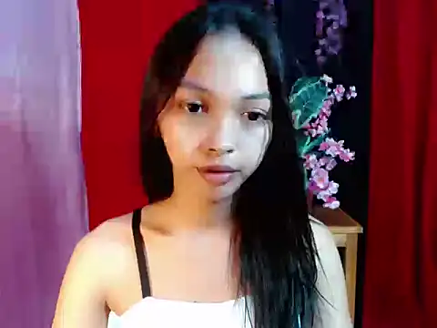 Snapshot of Simi_Ipit chatting on 28, 6, 2026 Simi Ipit online show from 28, 6, 2026