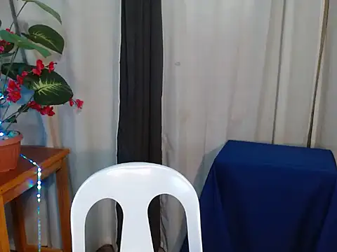 Snapshot of laura_leeforever chatting on 1, 7, 2026 laura leeforever online show from 1, 7, 2026