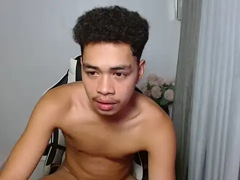 Snapshot of curlyasian_njxx chatting on 9, 6, 2026 curlyasian njxx online show from 9, 6, 2026
