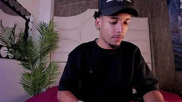 Snapshot of Thiagoferreti chatting on 12, 11, 2025 Thiagoferreti online show from 12, 11, 2025