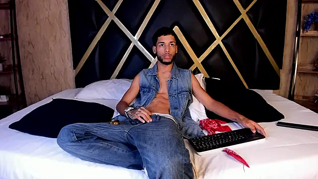 Snapshot of Thiagoferreti chatting on 3, 2, 2026 Thiagoferreti online show from 3, 2, 2026