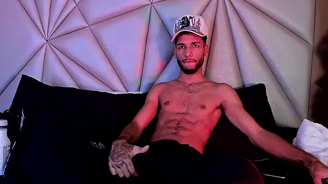 Thiagoferreti online show from 9, 4, 2026