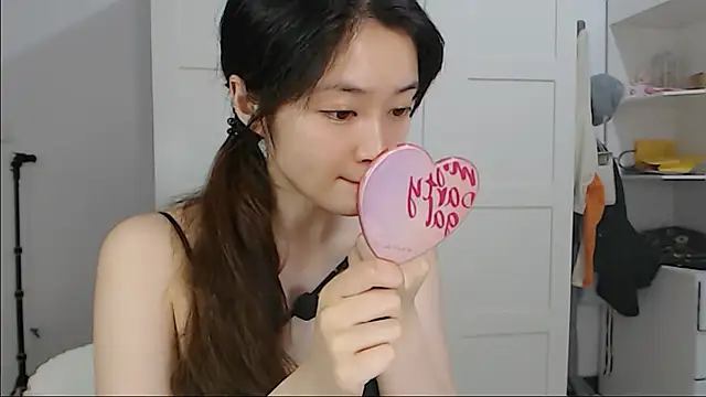 Snapshot of Mimi-cnbaby chatting on 23, 5, 2026 Mimi-cnbaby online show from 23, 5, 2026