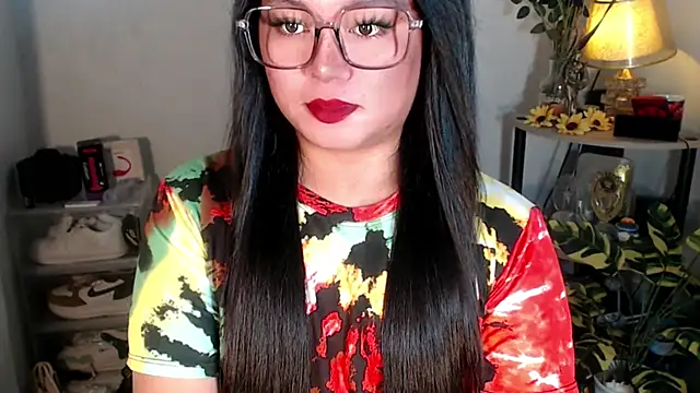 Snapshot of YourSweet-mich chatting on 28, 11, 2025 YourSweet-mich online show from 28, 11, 2025