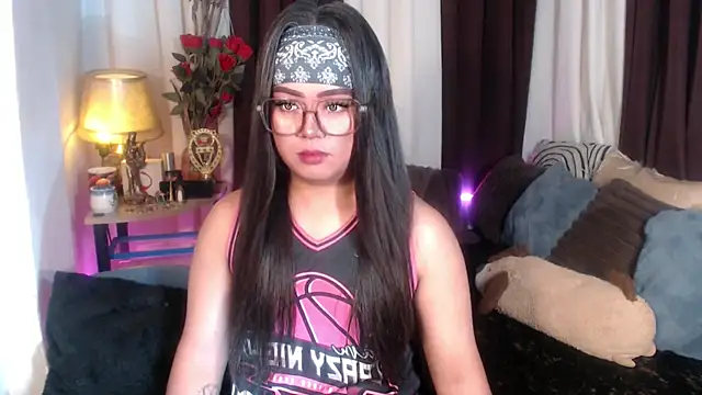 Snapshot of YourSweet-mich chatting on 14, 4, 2026 YourSweet-mich online show from 14, 4, 2026