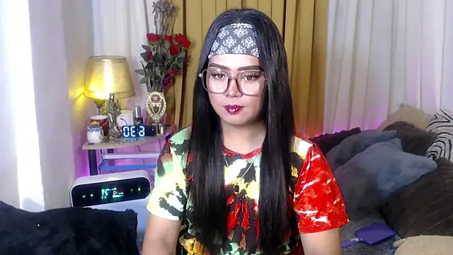 Snapshot of YourSweet-mich chatting on 17, 4, 2026 YourSweet-mich online show from 17, 4, 2026