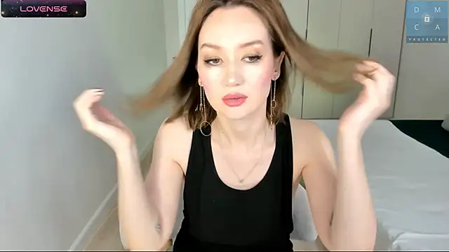 Snapshot of MinaDiamondd chatting on 25, 6, 2026 MinaDiamondd online show from 25, 6, 2026