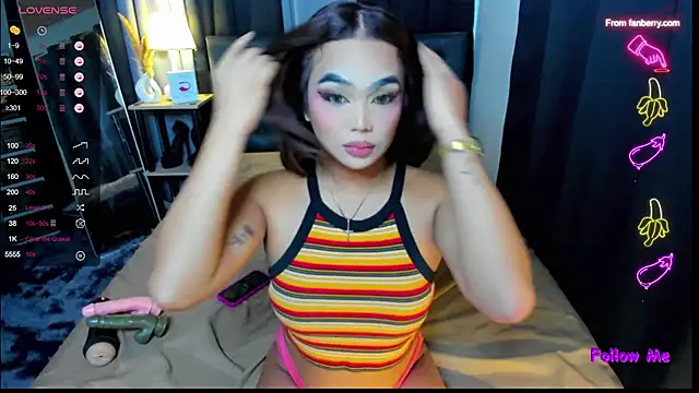 Snapshot of ScarletgraysonX chatting on 7, 11, 2025 ScarletgraysonX online show from 7, 11, 2025