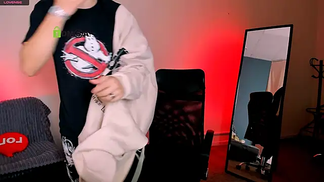 lucas long  online show from 28, 9, 2025