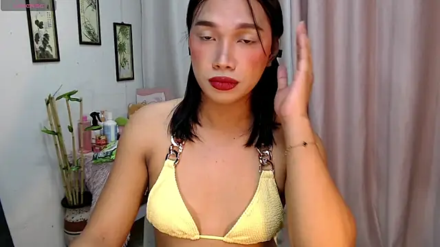 Snapshot of Herbielustts chatting on 16, 12, 2025 Herbielustts online show from 16, 12, 2025