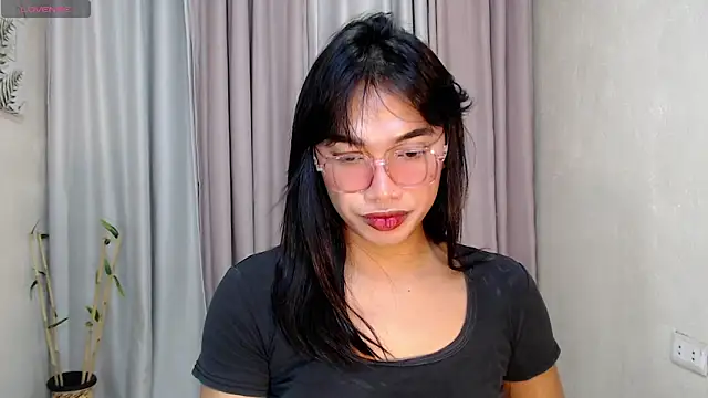 Snapshot of Herbielustts chatting on 20, 4, 2026 Herbielustts online show from 20, 4, 2026