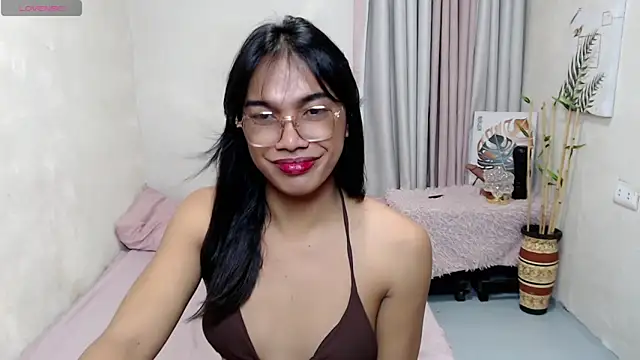 Snapshot of Herbielustts chatting on 4, 6, 2026 Herbielustts online show from 4, 6, 2026