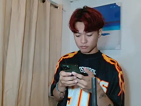 Snapshot of ur_little_secret chatting on 13, 10, 2025 ur little secret online show from 13, 10, 2025