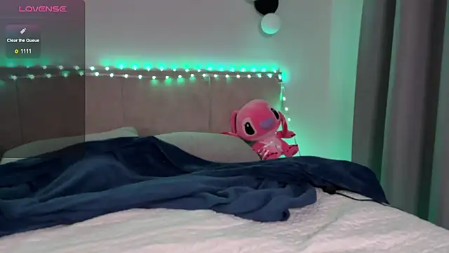 Snapshot of sof1a_blondie chatting on 16, 9, 2025 sof1a blondie online show from 16, 9, 2025