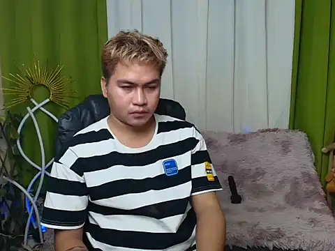 Snapshot of Asian_jayeel chatting on 17, 6, 2026 Asian jayeel online show from 17, 6, 2026
