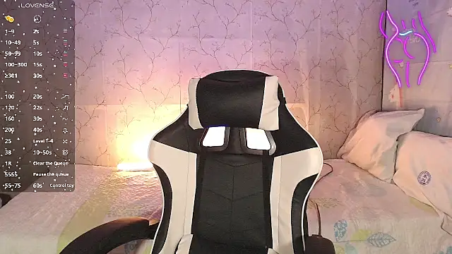 Snapshot of TssluttyNikka chatting on 29, 3, 2026 TssluttyNikka online show from 29, 3, 2026