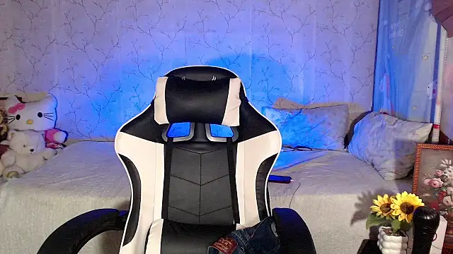 Snapshot of TssluttyNikka chatting on 4, 4, 2026 TssluttyNikka online show from 4, 4, 2026