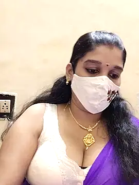 Snapshot of amelia-rani chatting on 1, 10, 2025 amelia-rani online show from 1, 10, 2025