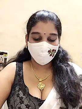 Snapshot of amelia-rani chatting on 14, 10, 2025 amelia-rani online show from 14, 10, 2025