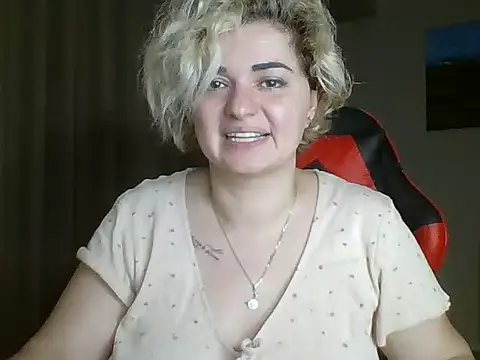 Snapshot of Wymini chatting on 20, 9, 2025 Wymini online show from 20, 9, 2025