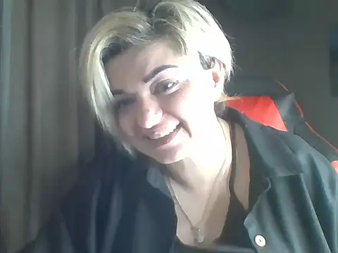 Snapshot of Wymini chatting on 25, 9, 2025 Wymini online show from 25, 9, 2025