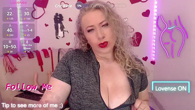 Snapshot of sofiacurvy_45 chatting on 14, 11, 2025 sofiacurvy 45 online show from 14, 11, 2025