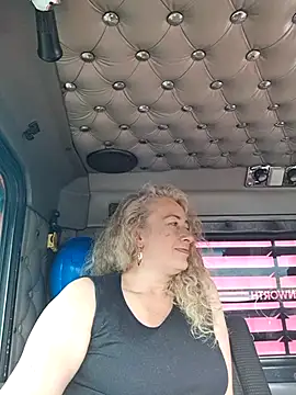 Snapshot of sofiacurvy_45 chatting on 14, 3, 2026 sofiacurvy 45 online show from 14, 3, 2026