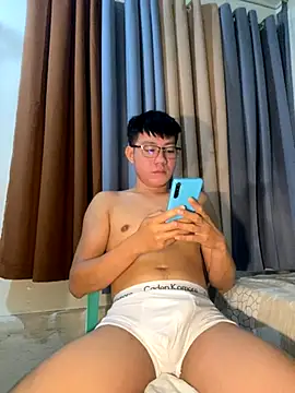 xshyboyx online show from 3, 10, 2025