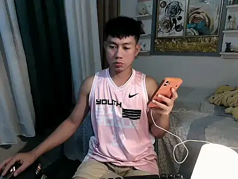 Snapshot of xshyboyx chatting on 27, 5, 2026 xshyboyx online show from 27, 5, 2026