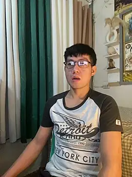 Snapshot of xshyboyx chatting on 24, 6, 2026 xshyboyx online show from 24, 6, 2026
