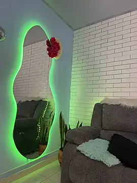 Im Fernanda online show from 28, 10, 2025