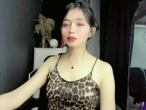 Snapshot of LexiLove chatting on 1, 10, 2025 LexiLove online show from 1, 10, 2025