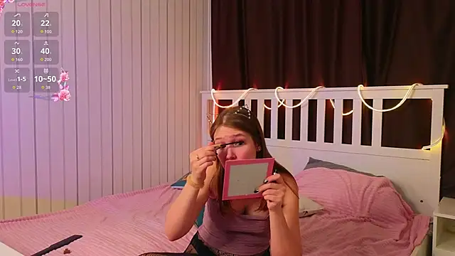 BeatrixCarIeton online show from 3, 12, 2025