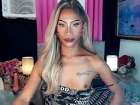 Snapshot of sassylatina chatting on 4, 4, 2026 sassylatina online show from 4, 4, 2026