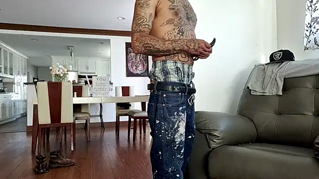 Snapshot of Cnutt310 chatting on 29, 10, 2025 Cnutt310 online show from 29, 10, 2025