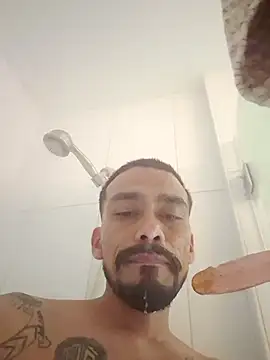 Snapshot of Cnutt310 chatting on 13, 11, 2025 Cnutt310 online show from 13, 11, 2025