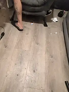 Snapshot of Cnutt310 chatting on 16, 12, 2025 Cnutt310 online show from 16, 12, 2025